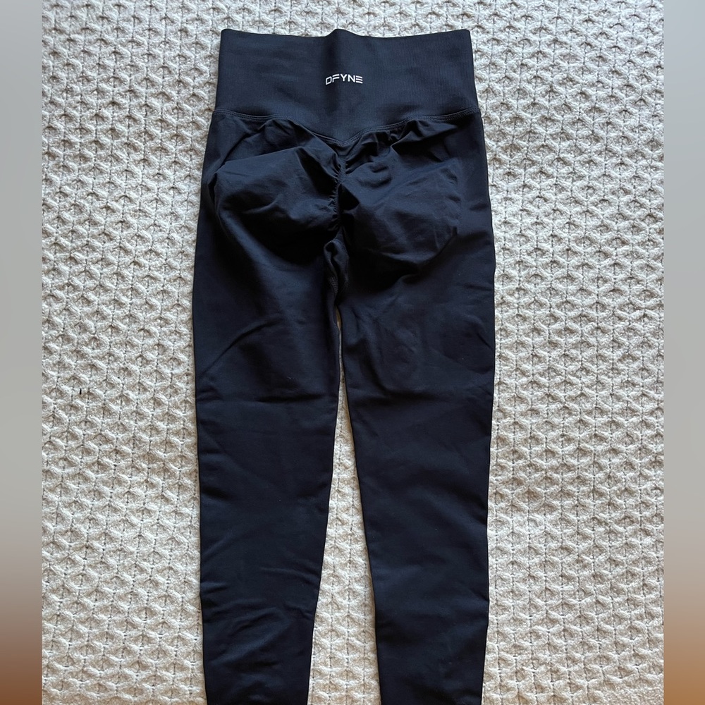 Dfyne dynamic black leggings